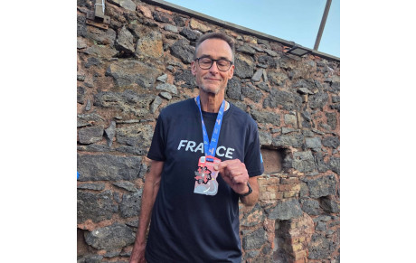 Philippe sur le podium aux championnats d’Europe masters de marche nordique